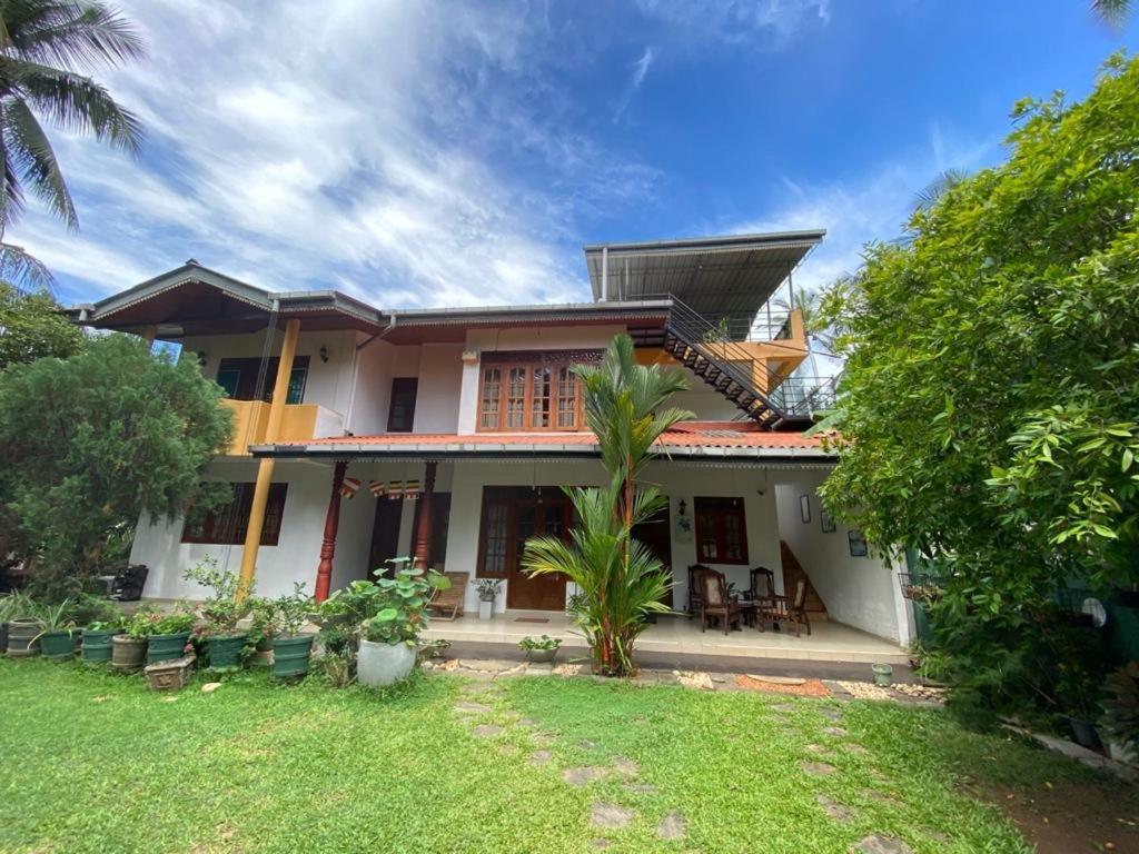Serenity Villa Хіккадува Екстер'єр фото