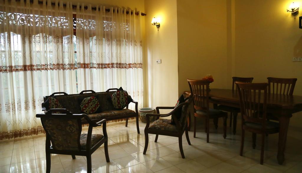 Serenity Villa Хіккадува Екстер'єр фото