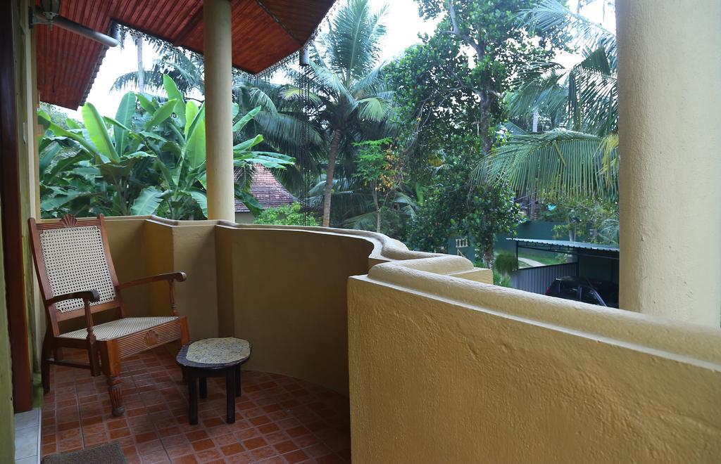 Serenity Villa Хіккадува Екстер'єр фото
