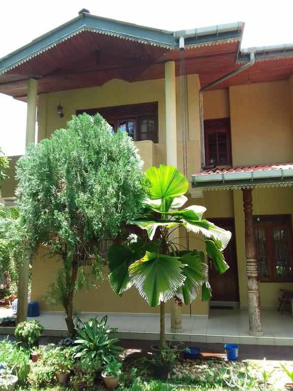 Serenity Villa Хіккадува Екстер'єр фото
